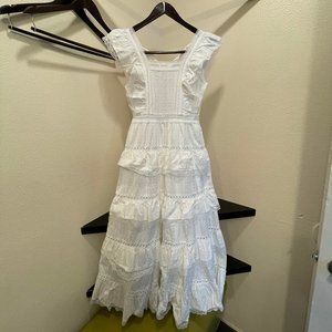 NWOT!! Women’s  4 Tiers White Lace , Opened back Maxi Dress  Size XS